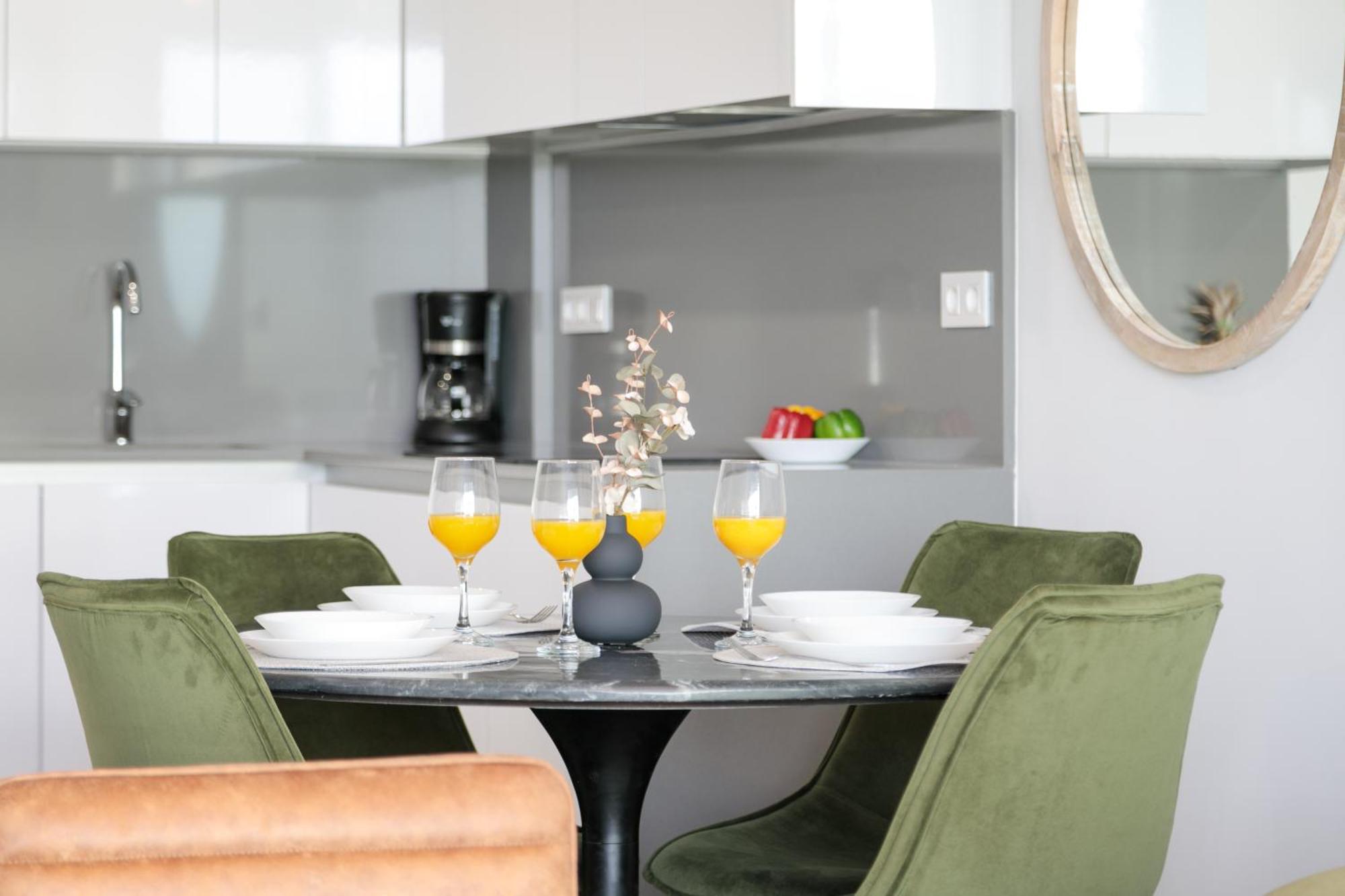 Arenales Terrace Refugee New Apartment With Pool And Gym 阿勒纳勒斯德尔索尔 外观 照片