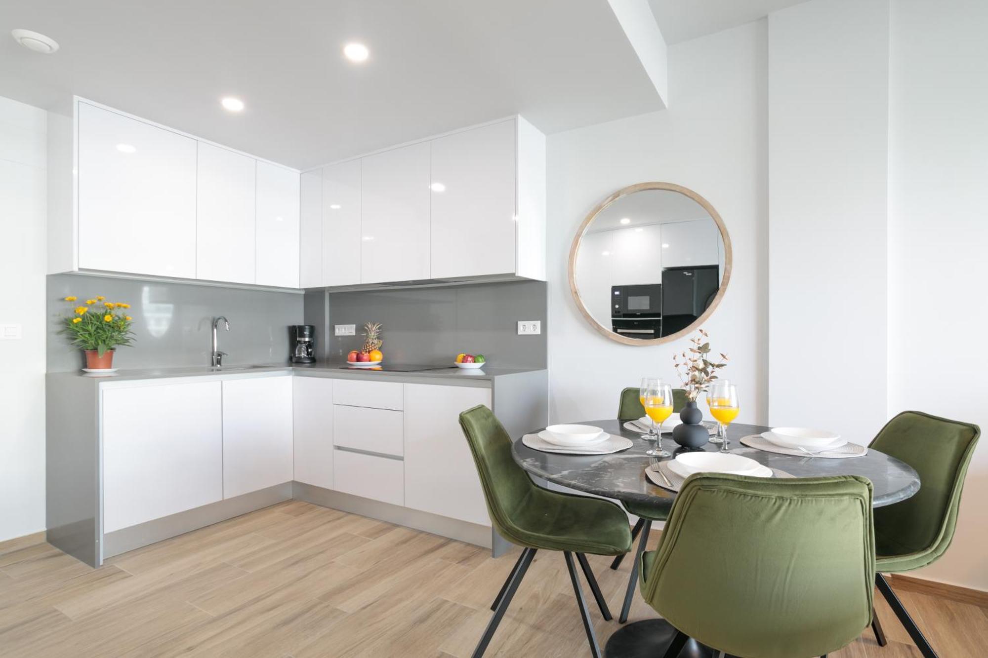 Arenales Terrace Refugee New Apartment With Pool And Gym 阿勒纳勒斯德尔索尔 外观 照片