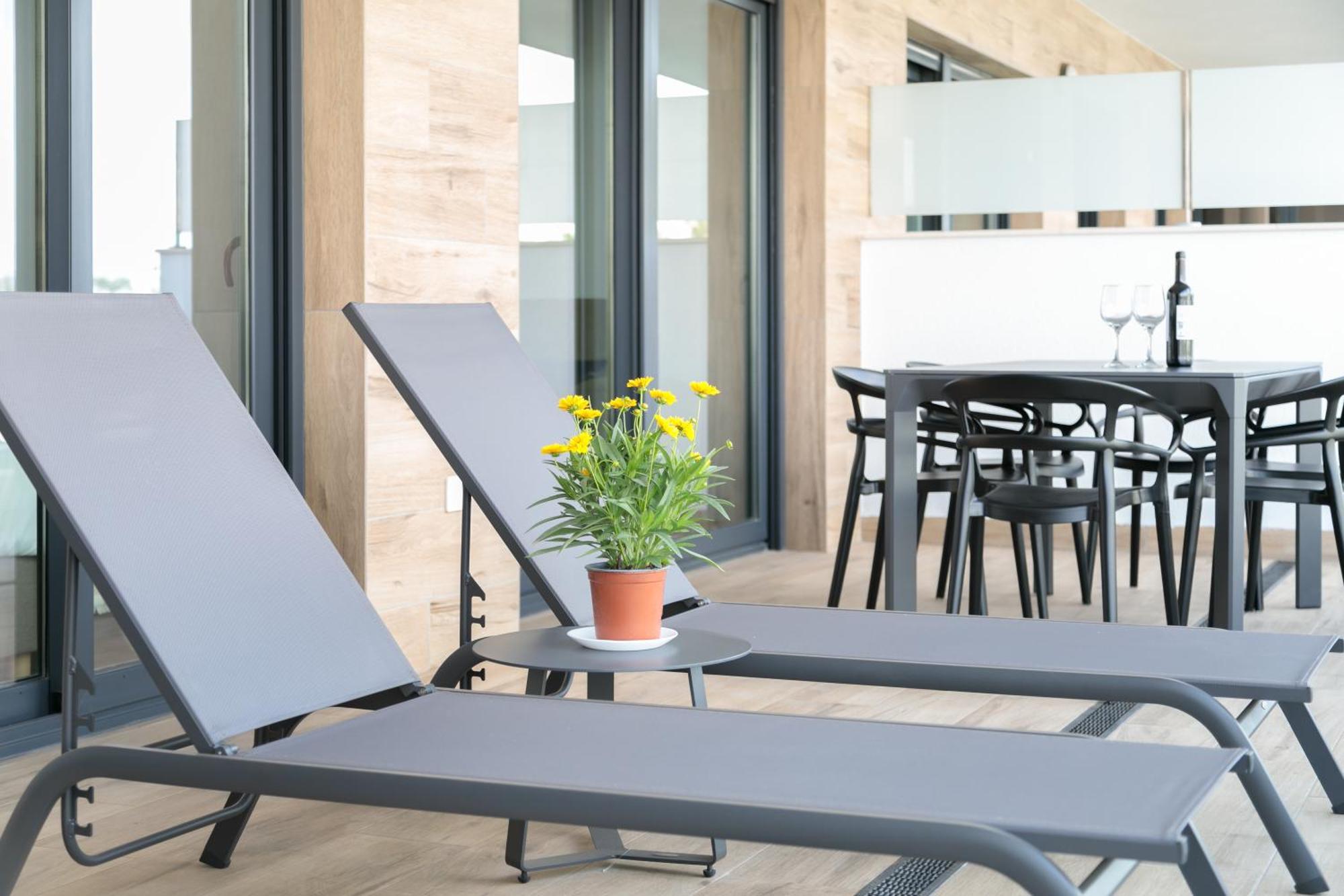 Arenales Terrace Refugee New Apartment With Pool And Gym 阿勒纳勒斯德尔索尔 外观 照片