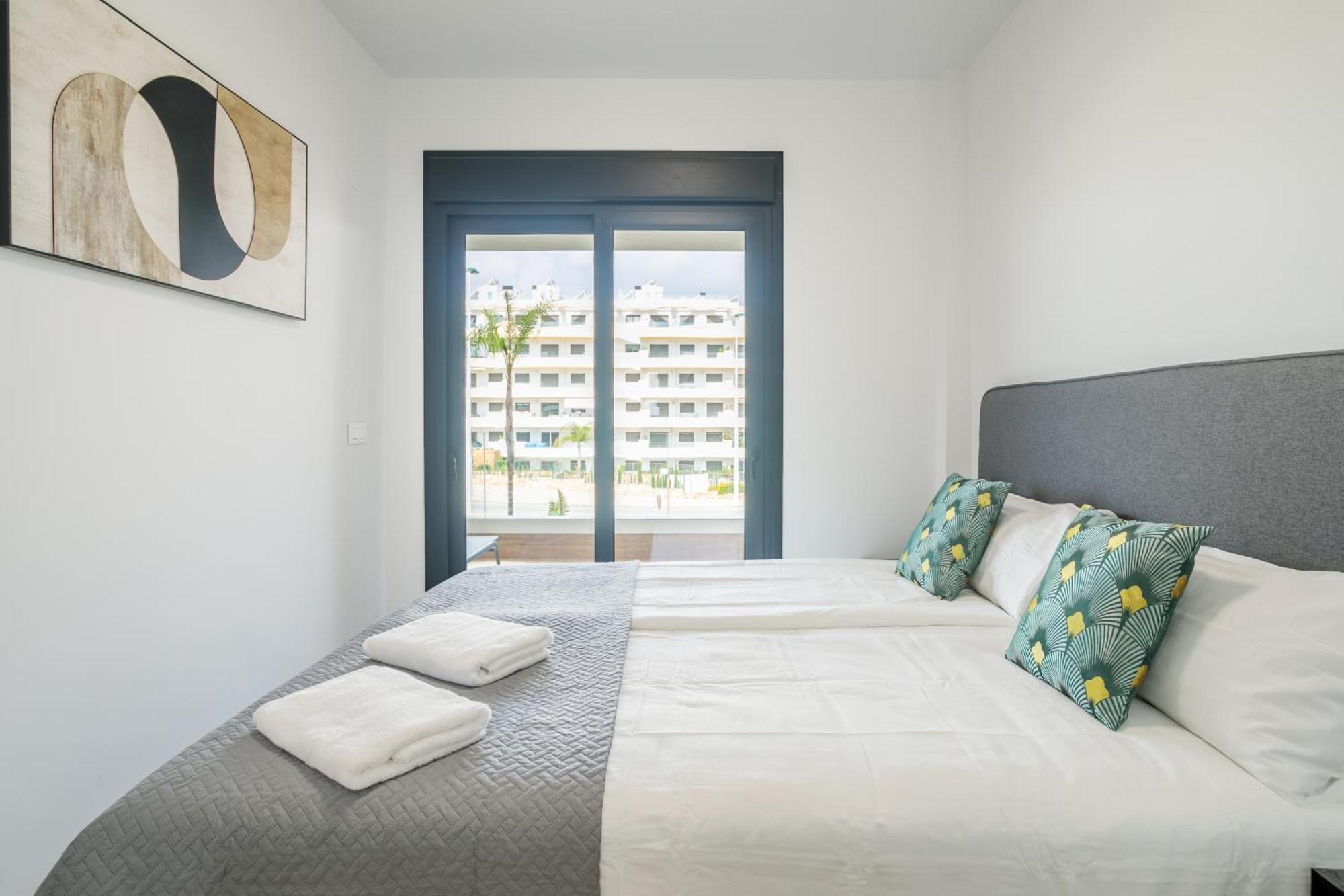 Arenales Terrace Refugee New Apartment With Pool And Gym 阿勒纳勒斯德尔索尔 外观 照片