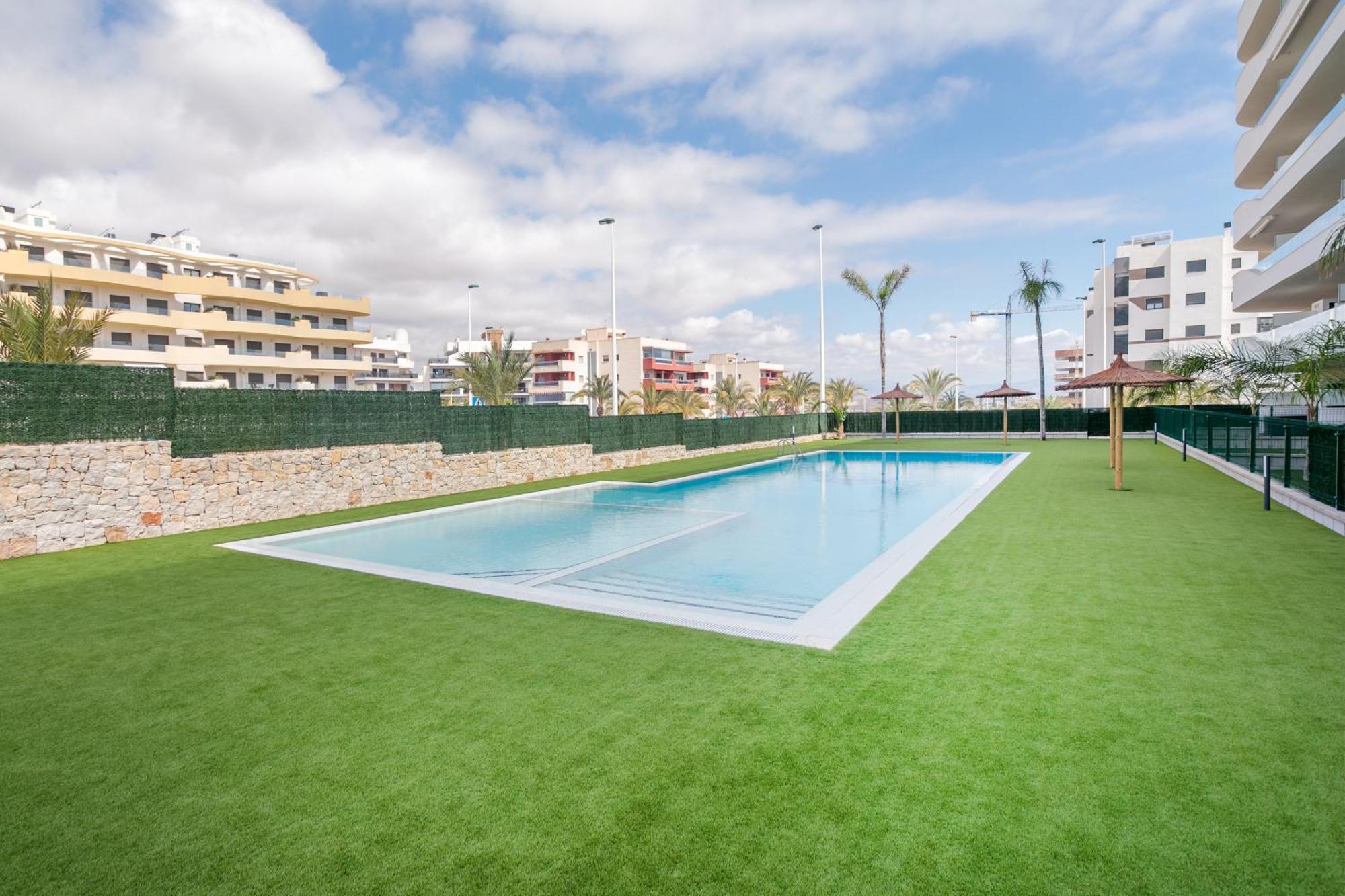 Arenales Terrace Refugee New Apartment With Pool And Gym 阿勒纳勒斯德尔索尔 外观 照片