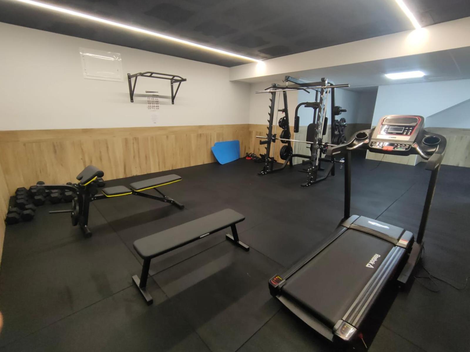 Arenales Terrace Refugee New Apartment With Pool And Gym 阿勒纳勒斯德尔索尔 外观 照片
